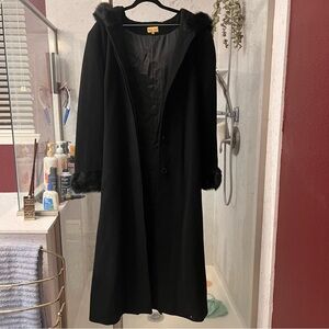 Midnight Velvet Elegant Black Outerwear